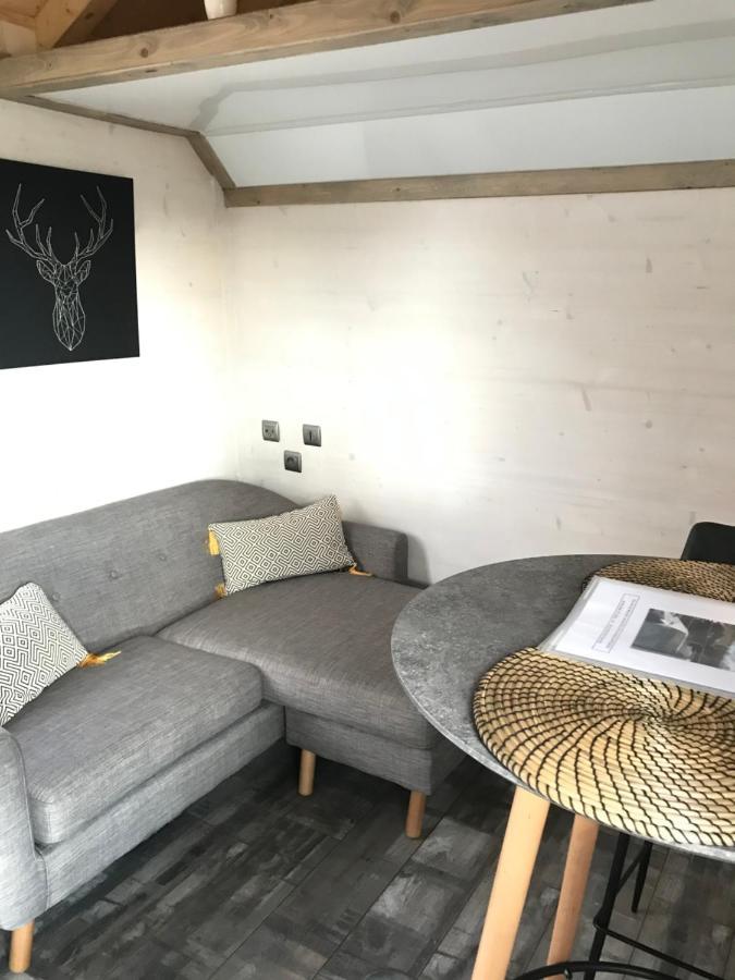Les Nuits Insolites De La Mothe - Hebergement En Bulle Ou Tiny House Avec Spa Privatif Outremecourt Экстерьер фото